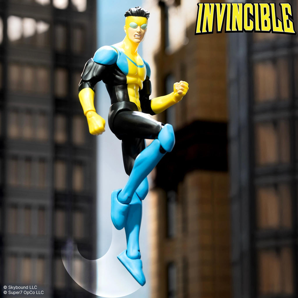 Invincible DELUXE Wave 01 - Invincible