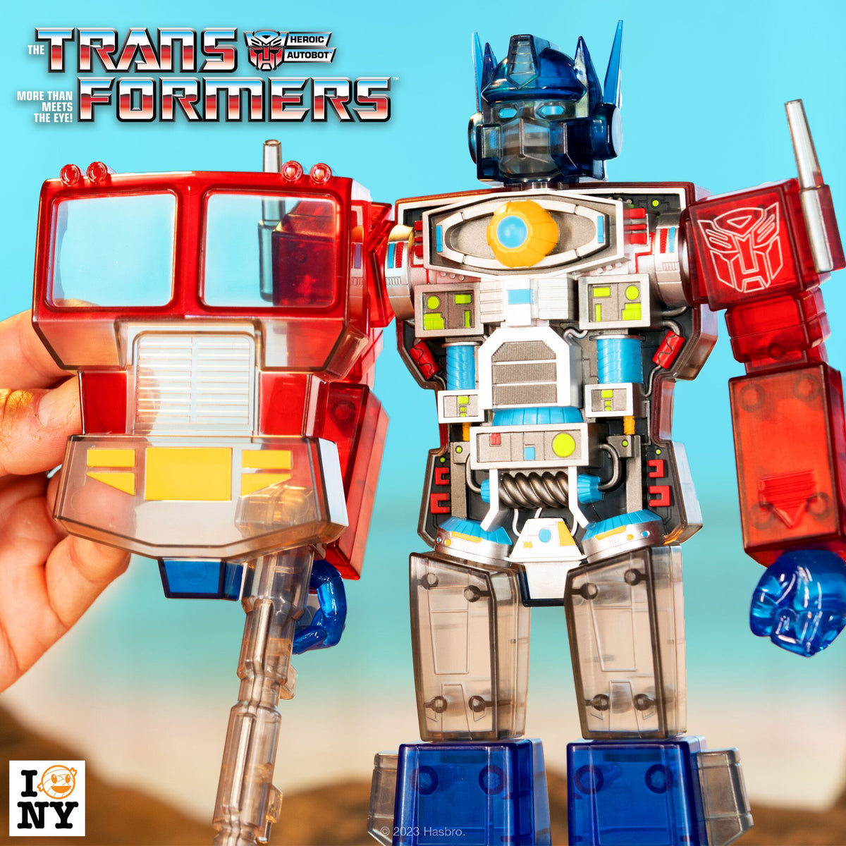 Transformers Super Cyborg - Optimus Prime (Clear Red / Blue)