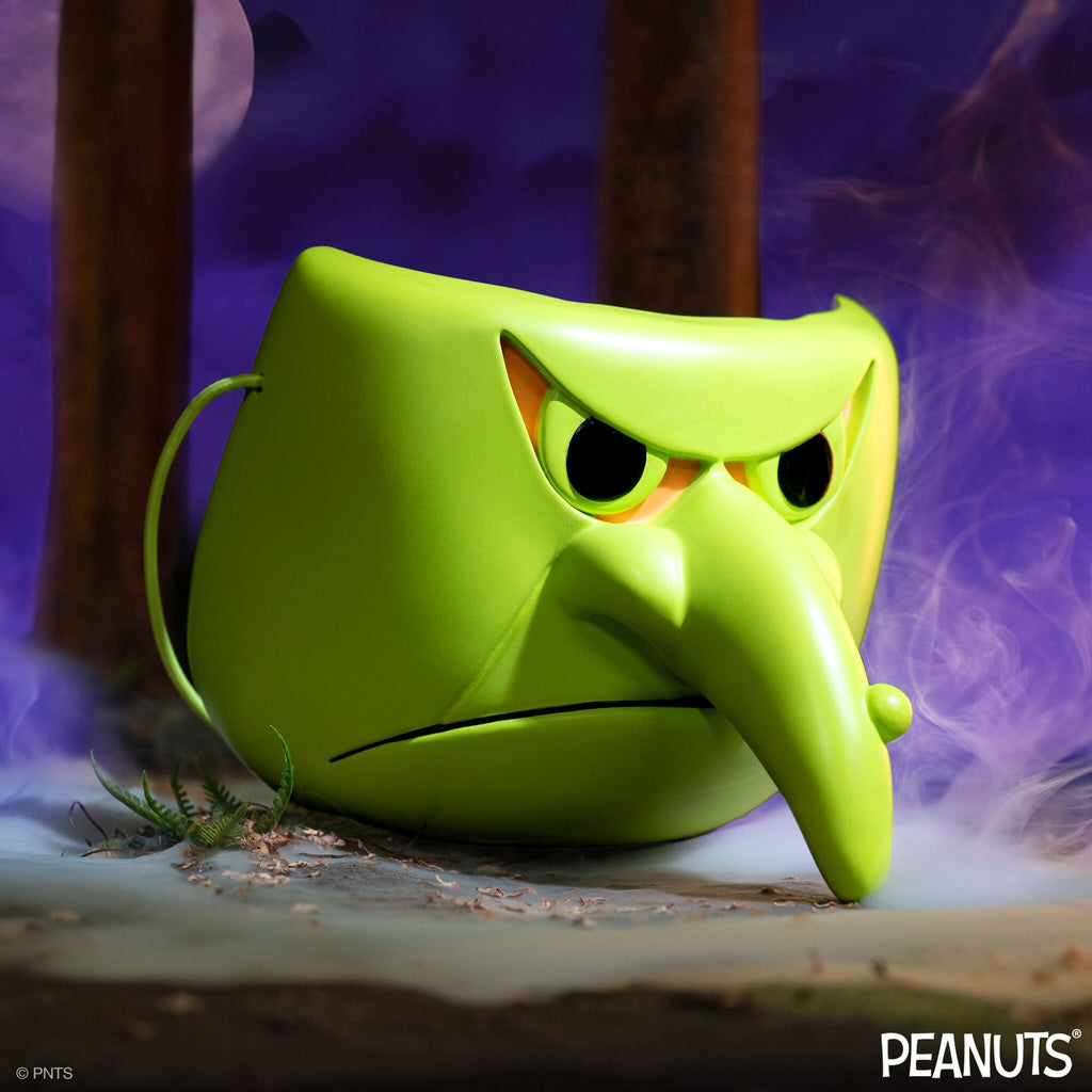 Peanuts SuperSize Vinyl - Lucy in Witch Mask