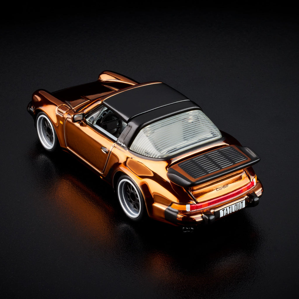 Hot Wheels RLC Exclusive 1988 Porsche 911 Targa Turbo - Standard OR Chase Variant (Randomized)