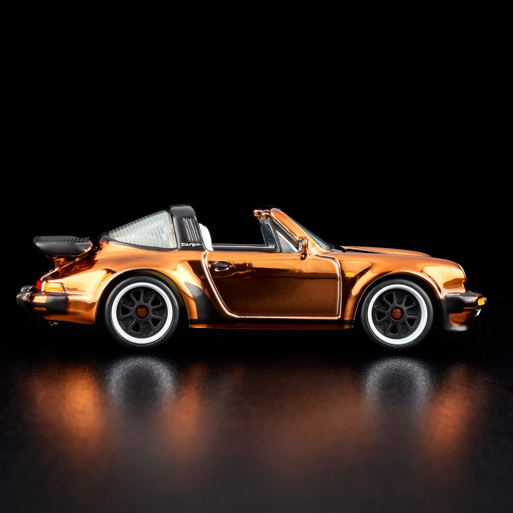 Hot Wheels RLC Exclusive 1988 Porsche 911 Targa Turbo - Standard OR Chase Variant (Randomized)